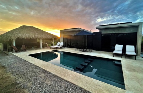Los Zacatitos House | Casa Moonshine, 3 casitas w/private pool and A.C. short walk to the beach!