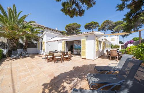 Cala Ratjada Ski Chalet | Casa Morant in front of the sea