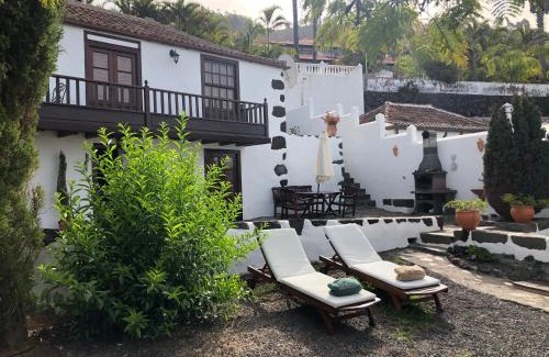 Los Quemados House | Casa Morera