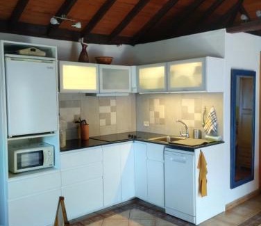 Tajuya Apartment | Casa Mosaico, sunset and garden