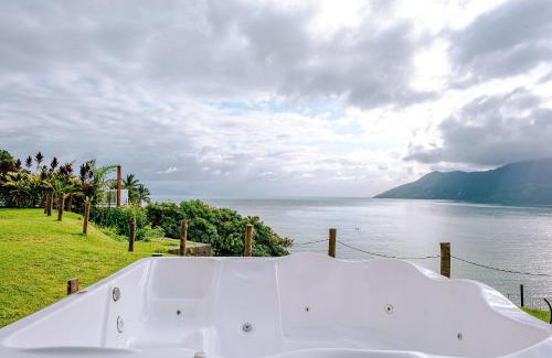 Prainha House | Casa na costeira com vista para o mar
