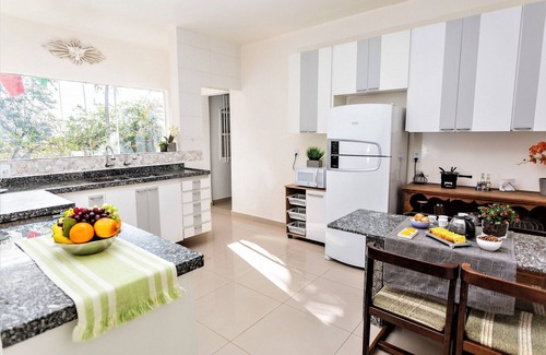 Lapa House | Casa na Lapa com Piscina e Churrasqueira