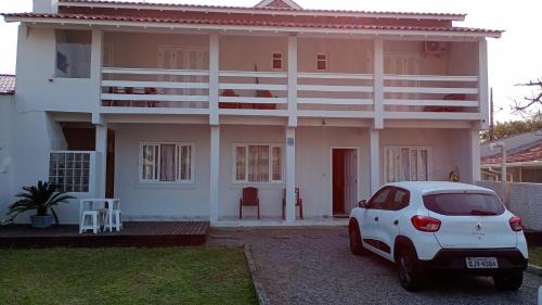 Palhoca House | Casa na Praia do Mar Aberto
