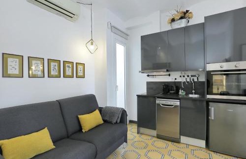 Collblanc y La Torrassa Apartment | Casa nanit apt b