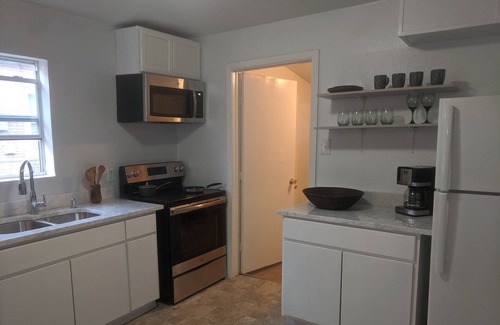 Northwest Los Angeles Heights House | Casa Naty-Near Riverwalk Pearl Alamodome Airport