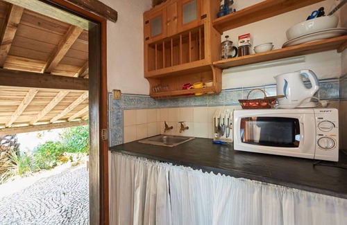 Monserrate Cottage | CASA NO AR Rustic Country Cottage. Panoramic view Sintra mountain/Atlantic Coast