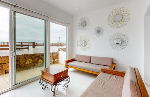 La Paloma House | Casa Nogal 25 - Playa Arcangel