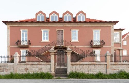 Alvarenga Hotel | Casa Noronha Lima - Historic Stay