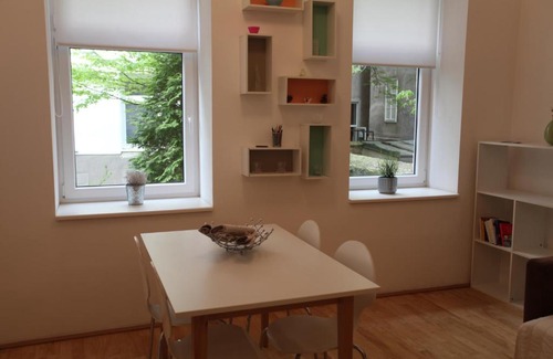 Wahring Apartment | Casa Nostra - Moderne Altbauwohnung