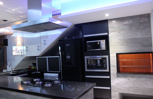 Morrinhos House | Casa Nova Alto Padrão - 3 bedrooms - 300m from the sea in a condominium in Garopaba /SC