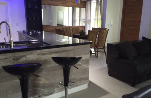 Morrinhos House | Casa Nova Alto Padrão - 3 bedrooms - 300m from the sea in a condominium in Garopaba /SC