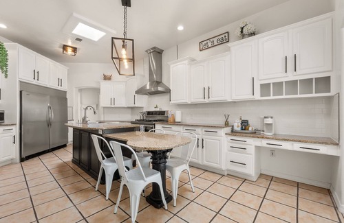 Paradise Hills Civic House | Casa Nueva Vistas