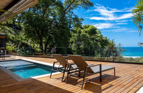 Carmen Villa | Casa O Lala Santa Teresa