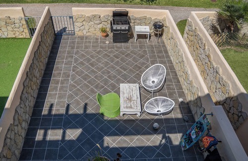 Tarifa Villa | Casa Oliver for Kitesurfer Families & Groups of 9. Garden, Pool, Padel, Garage