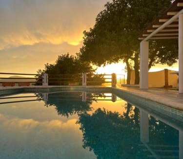Canillas de Aceituno House | Casa Olivia