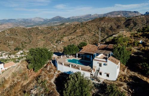 Canillas de Aceituno House | Casa Olivia