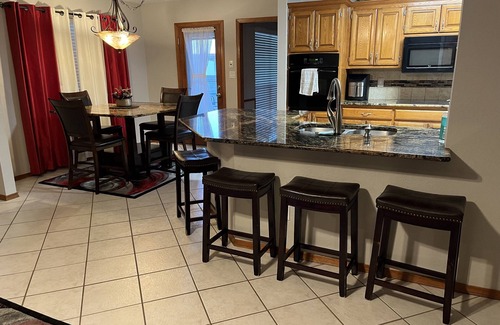 Albuquerque House | Casa on the Hill - Newly Remodeled