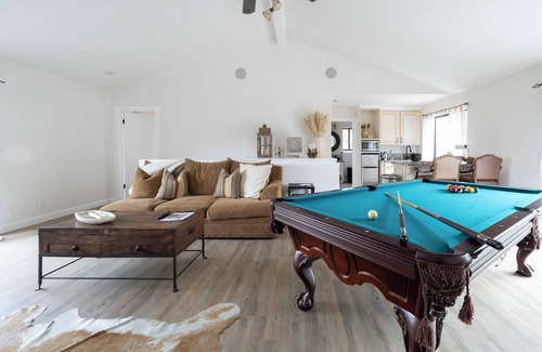 Monterey House | Casa on the Hill