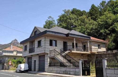 Entrimo House | Casa Ourense Guxinde