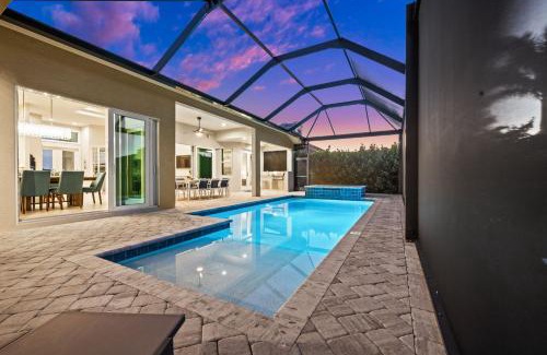 Marco Island Villa | Casa Palma - 5 Min to Beach, Heated Pool, Hot Tub, New Build