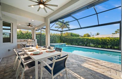 Marco Island Villa | Casa Palma - 5 Min to Beach, Heated Pool, Hot Tub, New Build