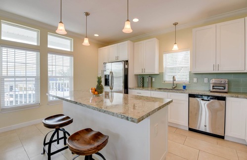 Breezeswept Beach Estates House | Casa Palma – Canalfront 3BR Home w/Dock, Pet Friendly, Near Looe Key Reef