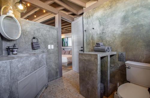 North End House | Casa Palmar Penthouse - Completely Renovated, 1 BR Oceanfront Penthouse Suite