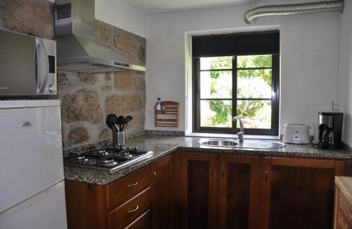 Oliveira do Hospital House | Casa-Palmeira-Quinta-da-Encavalada-relaxing-holiday-house-with-beautiful-view-and-swimmingpool