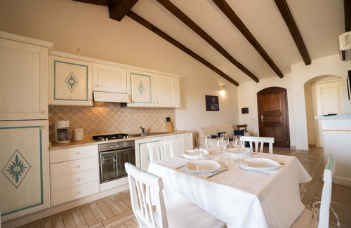 San Teodoro City Centre Ski Chalet | Casa Paola by Wonderful Italy