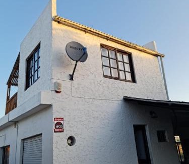 Guazuvira Nuevo House | Casa para 4 en San Luis - Increible vista al mar!