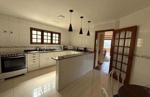 Jardim Sumare House | Casa para até 8 pessoas ou studio para até 3 com fácil acesso à pontos turísticos