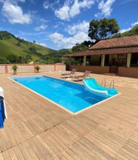 Sao Jose do Ribeirao House | Casa para temporada em Fazenda, natureza exuberante, muito verde.