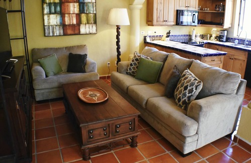 Nopolo House | Casa Paraiso - 1 minute walk to the Beach!