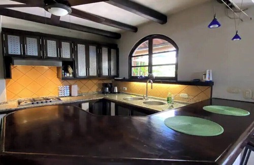 Xihu Villas House | Casa Paraiso - Tropical Getaway Close to Beach