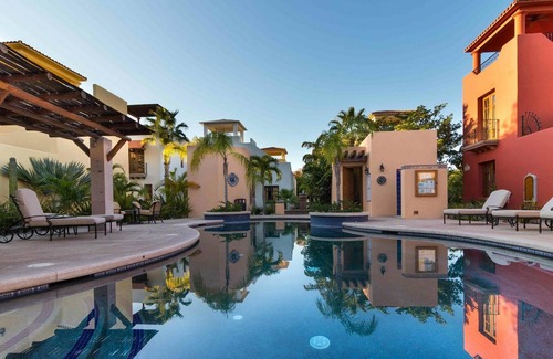 Loreto House | Casa Patricia by Casago