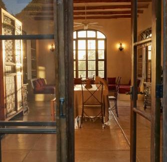 Todos Santos House | Casa Piedra - Close To The Beach!
