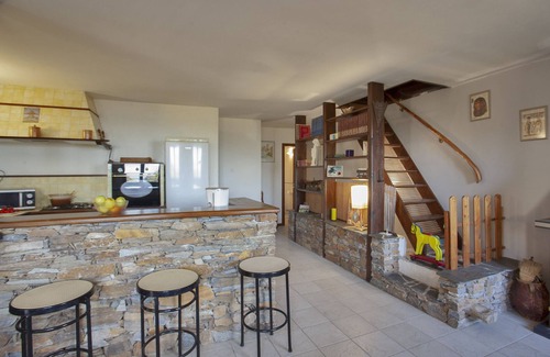 Farinole Apartment | Casa Pinzelli in the village of Farinole with sea view