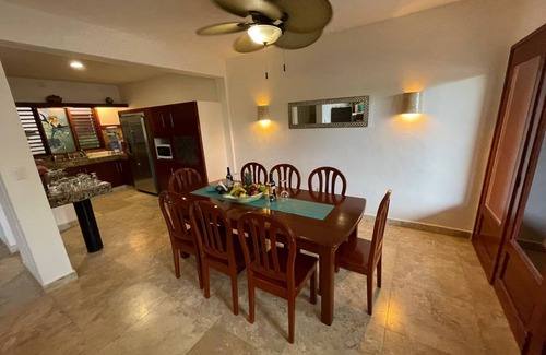 Downtown Holbox House | Casa Pirata