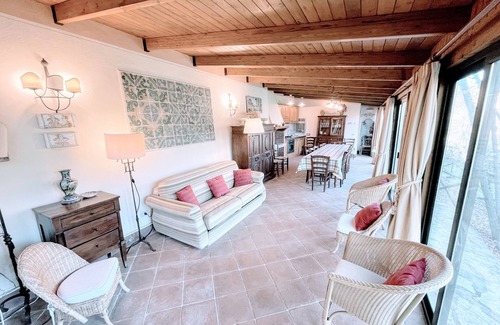 Spoleto Apartment | Casa Piscina sleeps 5, pretty setting next to pool with private garden nr pool