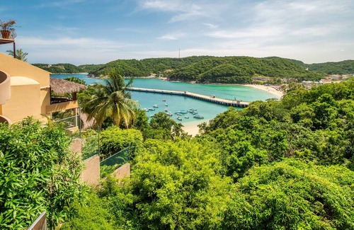 P Chahue Villa | Casa Portamare - Modern Oceanfront Villa