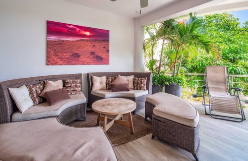 P Chahue Villa | Casa Portamare - Modern Oceanfront Villa