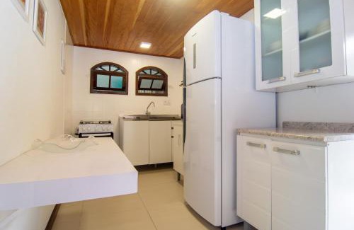 Santinho Villa | Casa Praiana poucos passos do Mar, Santinho AB9757