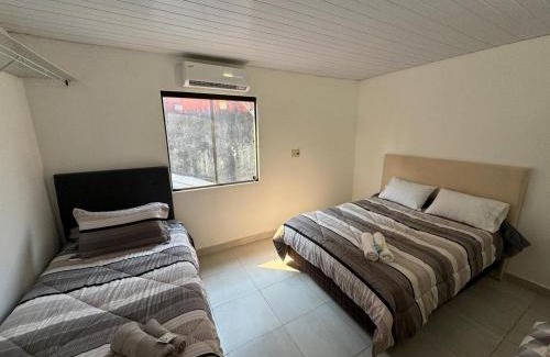 Asuncion Apartment | Casa Privada con Piscina y Parking Gratis en Asunción