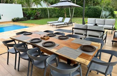 Ricaurte Villa | Casa Privada en Exclusivo Club Privado