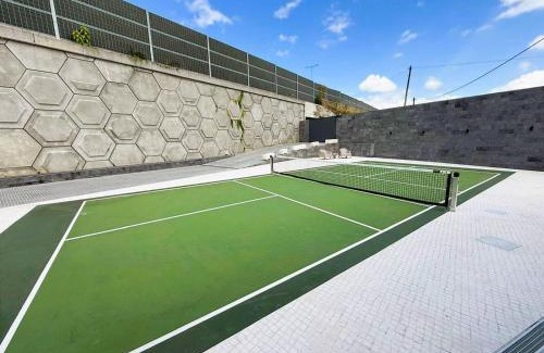 Ponta Delgada Villa | Casa Pura Vida