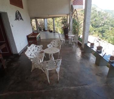 Araras House | Casa Quintal Massucatte