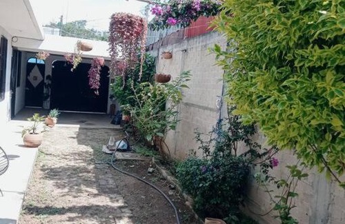 Oaxaca House | Casa rústica con cochera privada