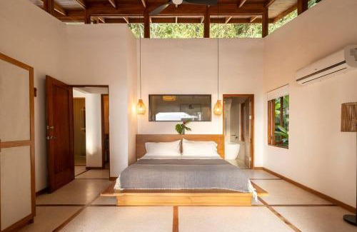 Mal Pais Villa | Casa Ricasunset Ocean View Pool Fiber Optic