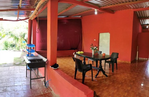 Chiltiupan House | Casa Roja K59