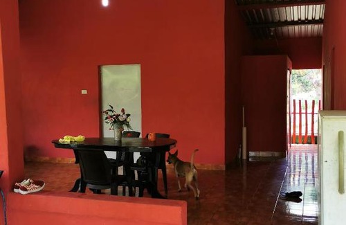 Chiltiupan House | Casa Roja K59